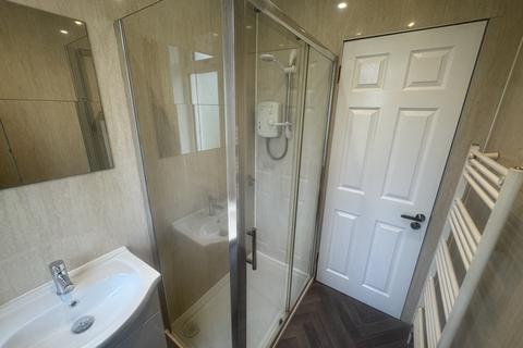 2 bedroom apartment to rent, Saughton Gardens, EDINBURGH, EH12 5TF
