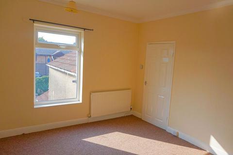 3 bedroom terraced house to rent, Willingham Street, Grimsby