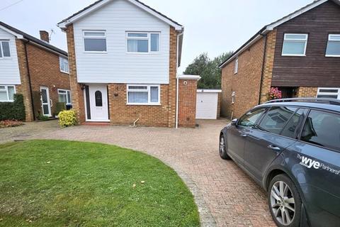 3 bedroom house to rent, Woodlands Drive, High Wycombe HP14