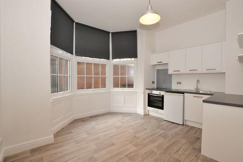 Studio to rent - 23 Angel Place, Worcester WR1