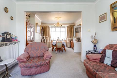 38 Ash Grove, London, N13 5AR