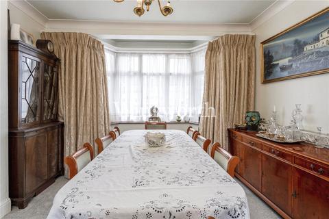 38 Ash Grove, London, N13 5AR