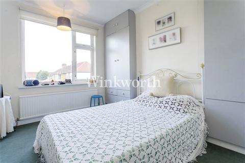 38 Ash Grove, London, N13 5AR