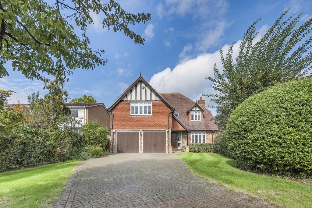 Hayes Lane, Bromley 4 bed detached house £1,200,000