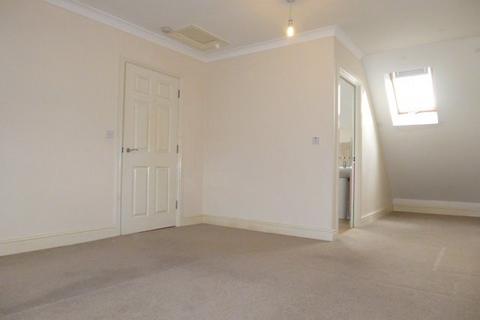 5 bedroom townhouse to rent, Kings Road, Dorchester