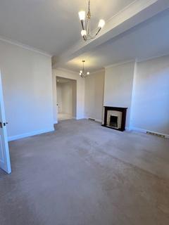 2 bedroom apartment to rent, Redwood House, Charlton Down