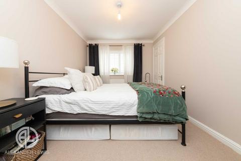 12 Gillison Close, Letchworth Garden City, SG6 1QL