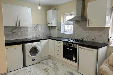 2 bedroom flat to rent, Richmond Road, Cardiff