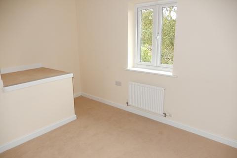 2 bedroom townhouse to rent, Sunningdale Way, Gainsborough