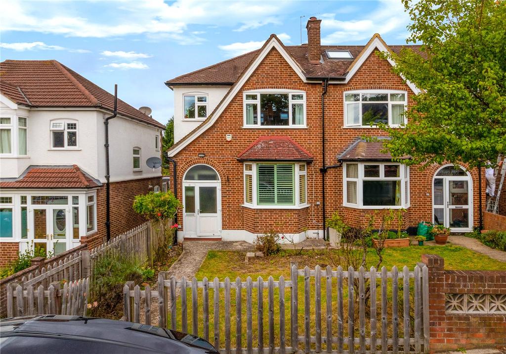 Norwood Park Road, London, SE27 3 bed semidetached house £769,950