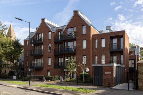 Flat 4, 1d Palace Road, London, SW2 3DY