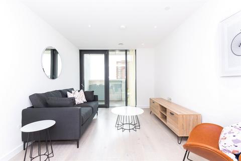 1 bedroom apartment to rent, City North Place, London, N4