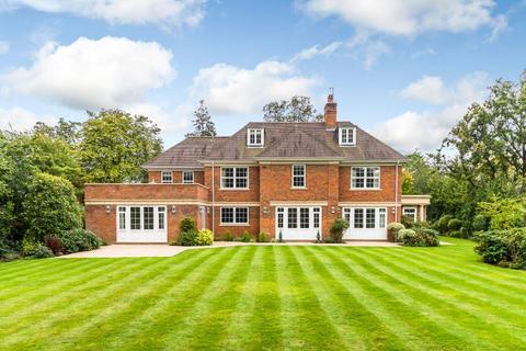 7 bedroom terraced house to rent, Gorse Hill Road, Wentworth Estate, Virginia Water, GU25 4AU