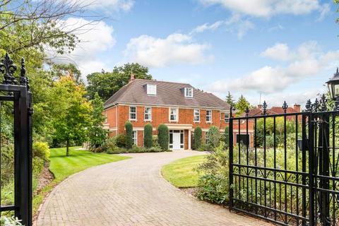 7 bedroom terraced house to rent, Gorse Hill Road, Wentworth Estate, Virginia Water, GU25 4AU