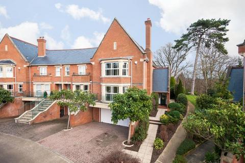 5 bedroom terraced house to rent, Sandy Lane St Anns Park Virginia Water Surrey GU25