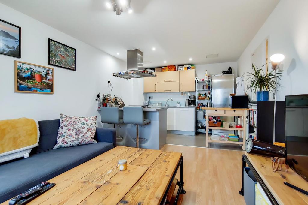 Open Plan Lounge/kitchen