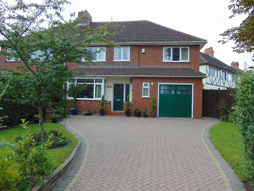 Redhouse Lane, Aldridge 4 bed semidetached house £283,500