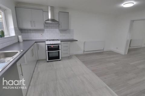 3 bedroom semi-detached house to rent, Illingworth Place, Oldbrook