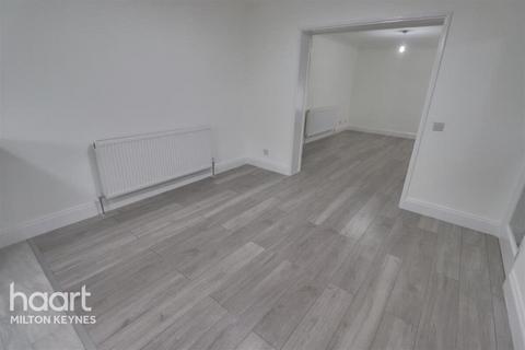 3 bedroom semi-detached house to rent, Illingworth Place, Oldbrook