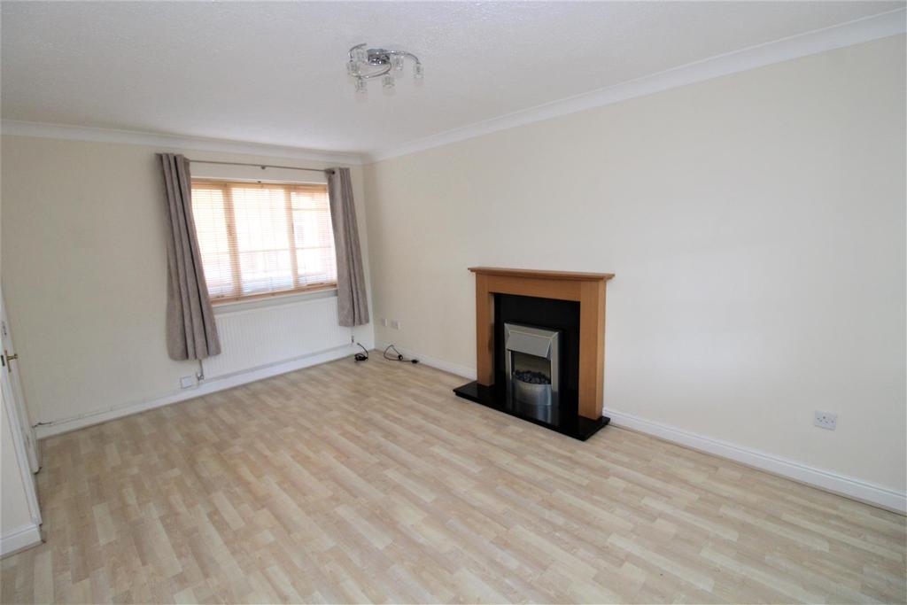 Burton Rise, Gresford, Wrexham 2 bed terraced house £725 pcm (£167 pw)