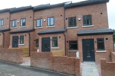 3 bedroom townhouse to rent, Rainsough Brow, Prestwich, M25