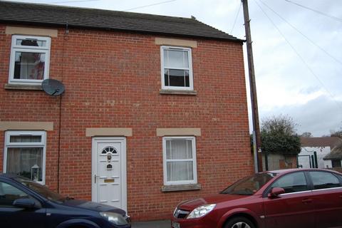 2 bedroom semi-detached house to rent, George Street, Grantham, Grantham, NG31