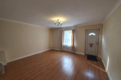 2 bedroom semi-detached house to rent, George Street, Grantham, Grantham, NG31