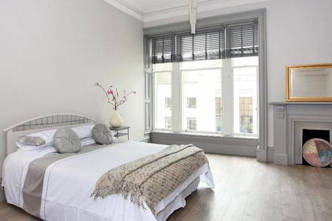 4 bedroom flat to rent, Union Street, First Floor, AB10