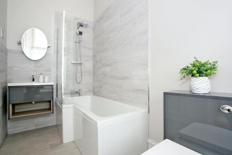 4 bedroom flat to rent, Union Street, First Floor, AB10