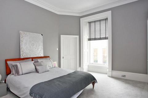 4 bedroom flat to rent, Union Street, First Floor, AB10