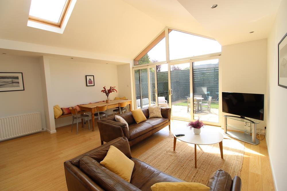 Lounge 2