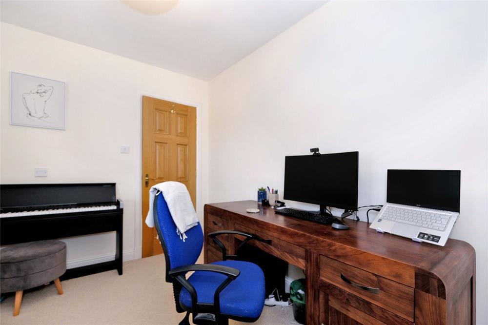 Bedroom 04