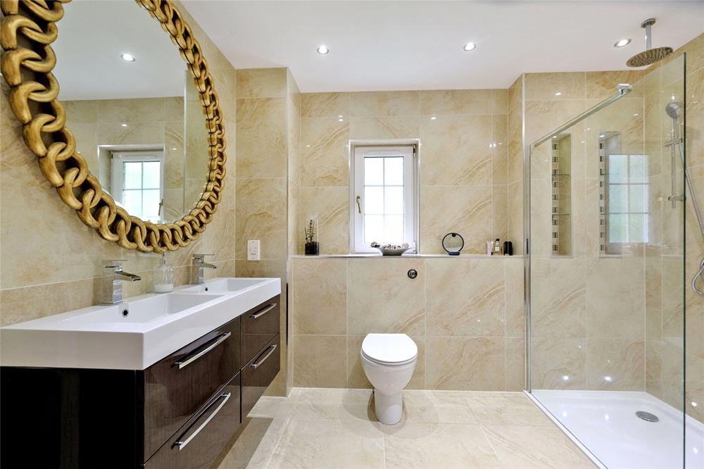 En suite 2