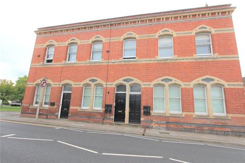 Studio to rent, Mill House, 121-123 Albion Street, Cheltenham, Gloucestershire, GL52