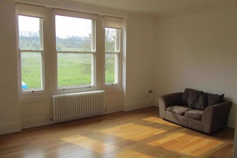 2 bedroom flat to rent - South Park, Lincoln, LN5 8ES