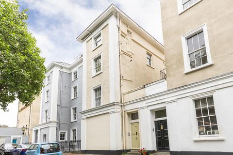 undefined, Flat , Canynge Square, BS8