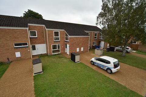 3 bedroom terraced house to rent, Oak Lane, RAF Lakenheath, Brandon, Suffolk, IP27