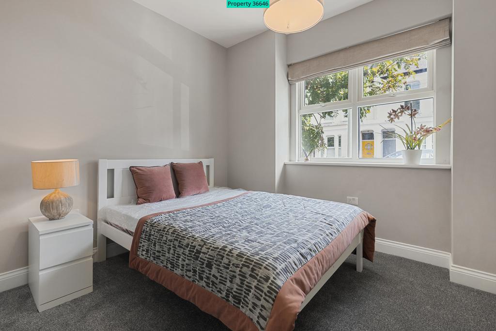 Apartment in London - View 4