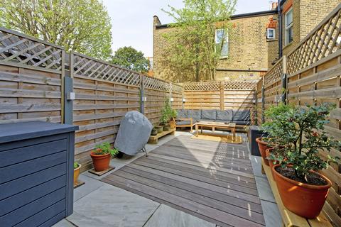 14a Pavilion Terrace, London, W12 0HT