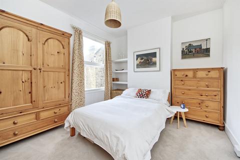 14a Pavilion Terrace, London, W12 0HT