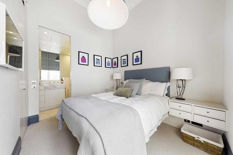 2 bedroom apartment to rent, Queensberry Place, South Kensington, SW7