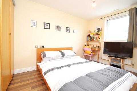 2 bedroom apartment to rent, Erebus Drive, London, SE28 0GF