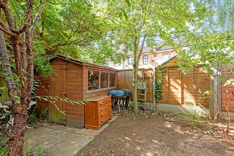 7 Clarendon Close, London, E9 7BY