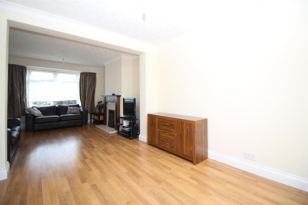 Find 3 Bedroom Properties For Sale In Cheshunt Zoopla