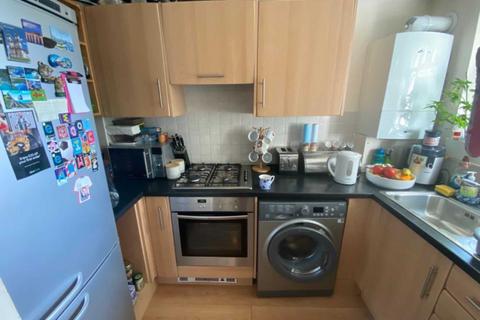 1 bedroom flat to rent, Romeland, Elstree