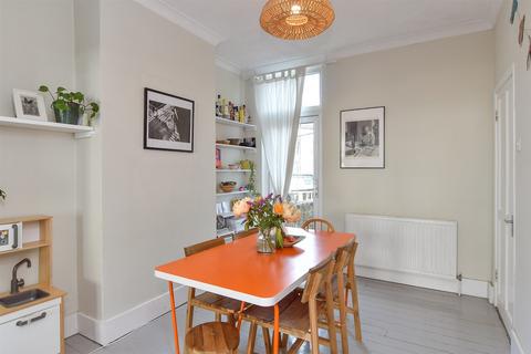 4 bedroom end of terrace house for sale, Whippingham Road, Brighton, East Sussex