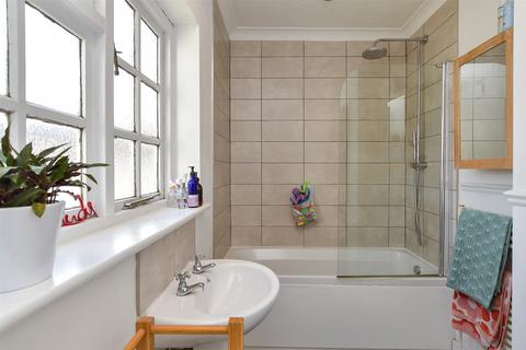 102 Whippingham Road, Brighton, BN2 3PG