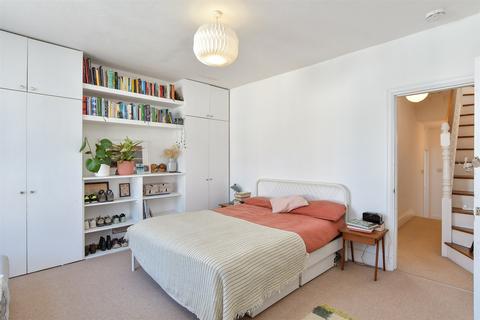 102 Whippingham Road, Brighton, BN2 3PG