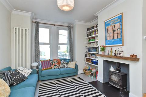 102 Whippingham Road, Brighton, BN2 3PG