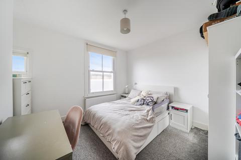 3 bedroom apartment to rent, Harvist Road, Queens Park, London, NW6